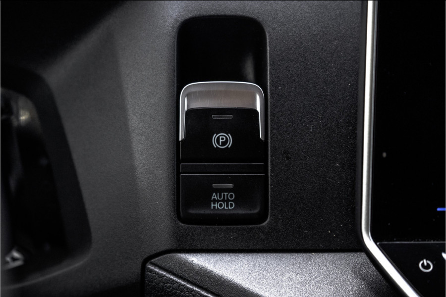 Volkswagen Crafter 35 TDI | L4H3 | NW Model | 140PK | Camera | CarPlay | Navigatie | Climate | PDC | Euro 6 Volkswagen Crafter 35 TDI | L4H3 | NW Model | 140PK | Camera | CarPlay | Navigatie | Climate | PDC | Euro 6