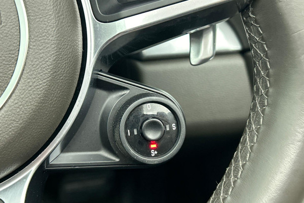 Porsche 718 Boxster 2.0 AANBIEDING!!!(Perfect OnderH, Sport Chrono, Sport Uitlaat, StoelV, Parkeersensoren, Navi, Cruise Con, Etc)