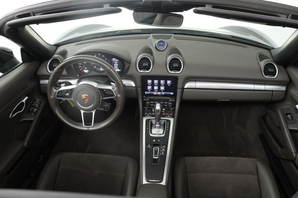 Porsche 718 Boxster 2.0 AANBIEDING!!!(Perfect OnderH, Sport Chrono, Sport Uitlaat, StoelV, Parkeersensoren, Navi, Cruise Con, Etc)