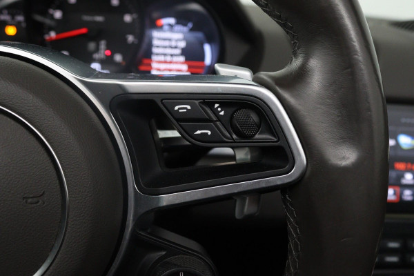 Porsche 718 Boxster 2.0 AANBIEDING!!!(Perfect OnderH, Sport Chrono, Sport Uitlaat, StoelV, Parkeersensoren, Navi, Cruise Con, Etc)