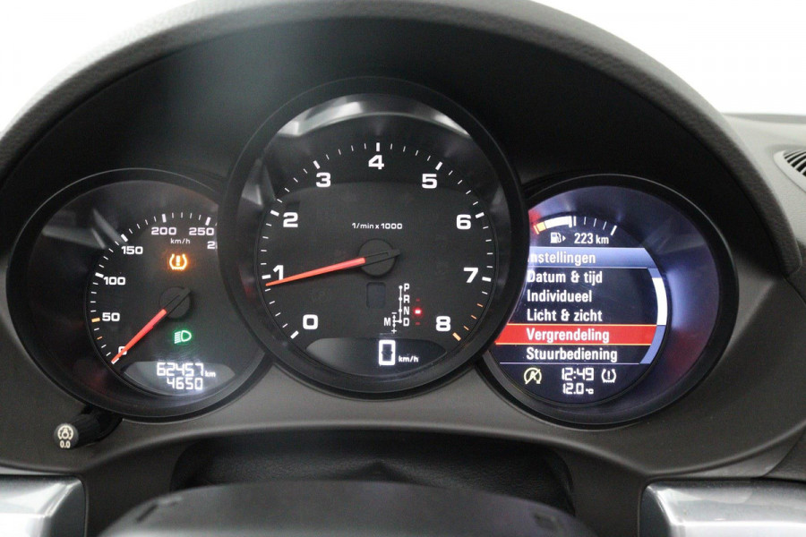 Porsche 718 Boxster 2.0 AANBIEDING!!!(Perfect OnderH, Sport Chrono, Sport Uitlaat, StoelV, Parkeersensoren, Navi, Cruise Con, Etc)