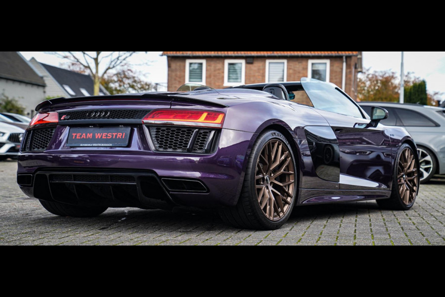 Audi R8 5.2 FSI Quattro Plus | Carbon |Audi Exclusive | Dealer onderhouden | PPF | RS-Zetels | RS Sportstuur | Bang&Olufsen | LED Audi R8 5.2 FSI Quattro Plus | Carbon |Audi Exclusive | Dealer onderhouden | PPF | RS-Zetels | RS Sportstuur | Bang&Olufsen | LED