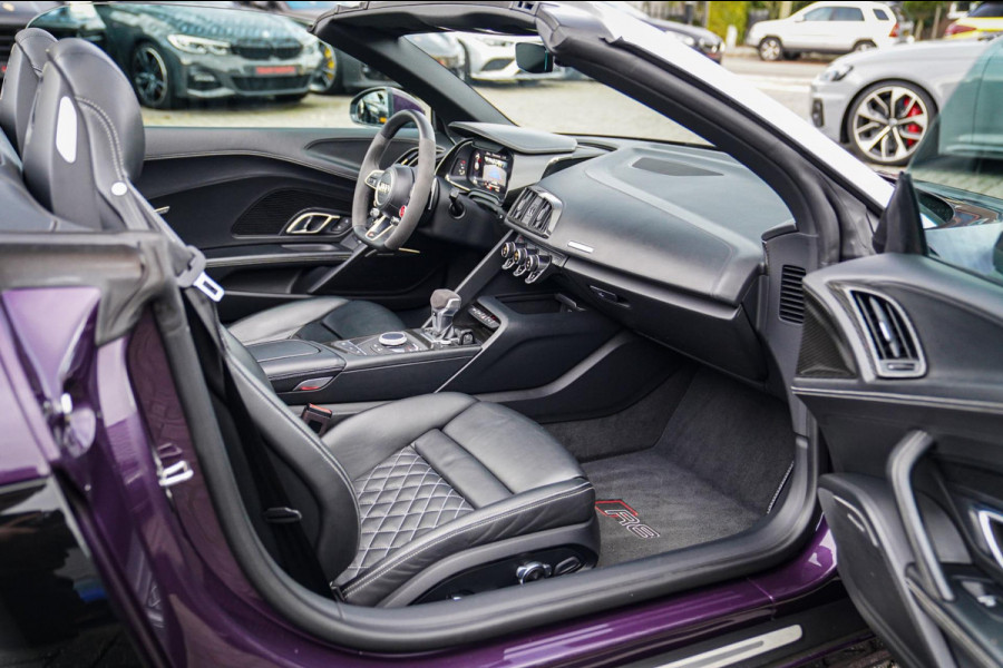 Audi R8 5.2 FSI Quattro Plus | Carbon |Audi Exclusive | Dealer onderhouden | PPF | RS-Zetels | RS Sportstuur | Bang&Olufsen | LED Audi R8 5.2 FSI Quattro Plus | Carbon |Audi Exclusive | Dealer onderhouden | PPF | RS-Zetels | RS Sportstuur | Bang&Olufsen | LED