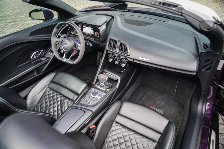 Audi R8 5.2 FSI Quattro Plus | Carbon |Audi Exclusive | Dealer onderhouden | PPF | RS-Zetels | RS Sportstuur | Bang&Olufsen | LED Audi R8 5.2 FSI Quattro Plus | Carbon |Audi Exclusive | Dealer onderhouden | PPF | RS-Zetels | RS Sportstuur | Bang&Olufsen | LED