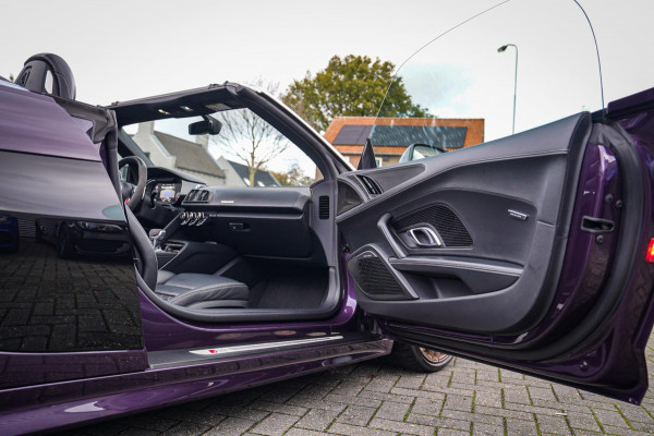 Audi R8 5.2 FSI Quattro Plus | Carbon |Audi Exclusive | Dealer onderhouden | PPF | RS-Zetels | RS Sportstuur | Bang&Olufsen | LED Audi R8 5.2 FSI Quattro Plus | Carbon |Audi Exclusive | Dealer onderhouden | PPF | RS-Zetels | RS Sportstuur | Bang&Olufsen | LED