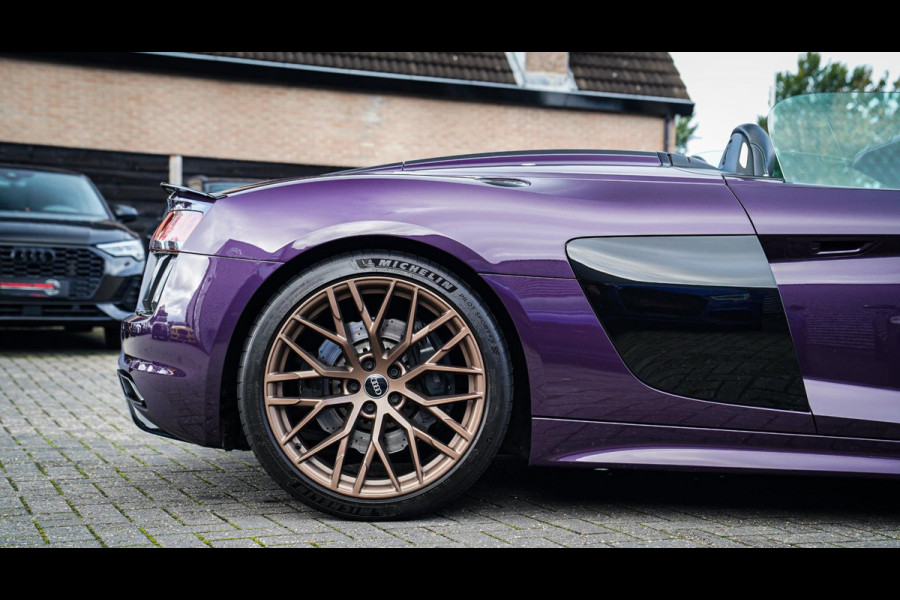 Audi R8 5.2 FSI Quattro Plus | Carbon |Audi Exclusive | Dealer onderhouden | PPF | RS-Zetels | RS Sportstuur | Bang&Olufsen | LED Audi R8 5.2 FSI Quattro Plus | Carbon |Audi Exclusive | Dealer onderhouden | PPF | RS-Zetels | RS Sportstuur | Bang&Olufsen | LED