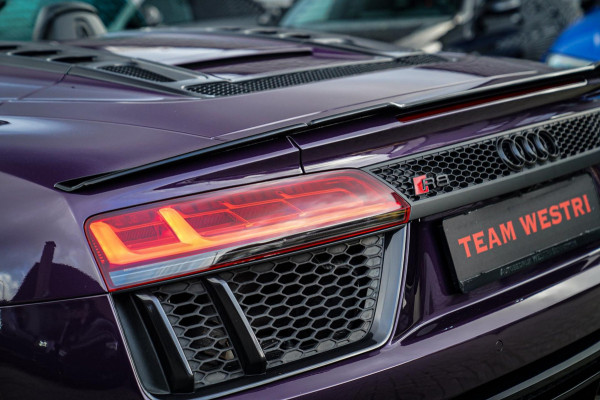 Audi R8 5.2 FSI Quattro Plus | Carbon |Audi Exclusive | Dealer onderhouden | PPF | RS-Zetels | RS Sportstuur | Bang&Olufsen | LED Audi R8 5.2 FSI Quattro Plus | Carbon |Audi Exclusive | Dealer onderhouden | PPF | RS-Zetels | RS Sportstuur | Bang&Olufsen | LED