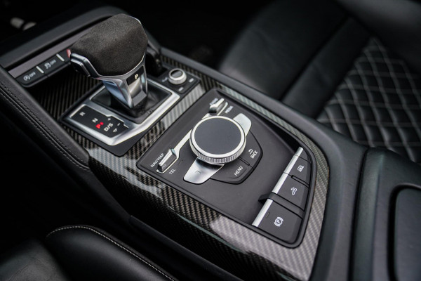 Audi R8 5.2 FSI Quattro Plus | Carbon |Audi Exclusive | Dealer onderhouden | PPF | RS-Zetels | RS Sportstuur | Bang&Olufsen | LED Audi R8 5.2 FSI Quattro Plus | Carbon |Audi Exclusive | Dealer onderhouden | PPF | RS-Zetels | RS Sportstuur | Bang&Olufsen | LED