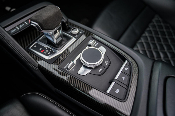Audi R8 5.2 FSI Quattro Plus | Carbon |Audi Exclusive | Dealer onderhouden | PPF | RS-Zetels | RS Sportstuur | Bang&Olufsen | LED Audi R8 5.2 FSI Quattro Plus | Carbon |Audi Exclusive | Dealer onderhouden | PPF | RS-Zetels | RS Sportstuur | Bang&Olufsen | LED