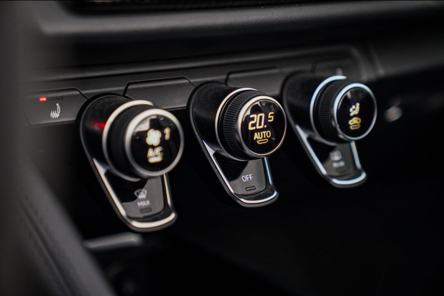 Audi R8 5.2 FSI Quattro Plus | Carbon |Audi Exclusive | Dealer onderhouden | PPF | RS-Zetels | RS Sportstuur | Bang&Olufsen | LED Audi R8 5.2 FSI Quattro Plus | Carbon |Audi Exclusive | Dealer onderhouden | PPF | RS-Zetels | RS Sportstuur | Bang&Olufsen | LED