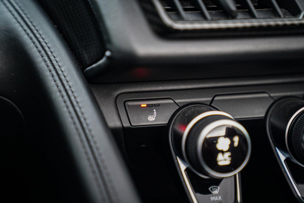 Audi R8 5.2 FSI Quattro Plus | Carbon |Audi Exclusive | Dealer onderhouden | PPF | RS-Zetels | RS Sportstuur | Bang&Olufsen | LED Audi R8 5.2 FSI Quattro Plus | Carbon |Audi Exclusive | Dealer onderhouden | PPF | RS-Zetels | RS Sportstuur | Bang&Olufsen | LED
