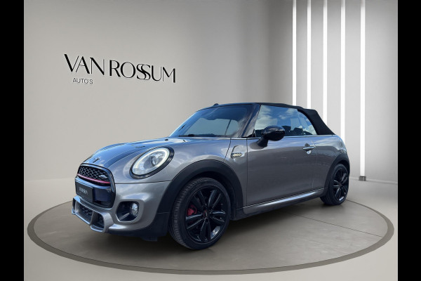 MINI Cabrio 1.5 Cooper Chili Serious Business JCW Chili pakket | Navigatie | Stoelverwarming | Airco (automatisch) | Parksensors | MINI Cabrio 1.5 Cooper Chili Serious Business JCW Chili pakket | Navigatie | Stoelverwarming | Airco (automatisch) | Parksensors |