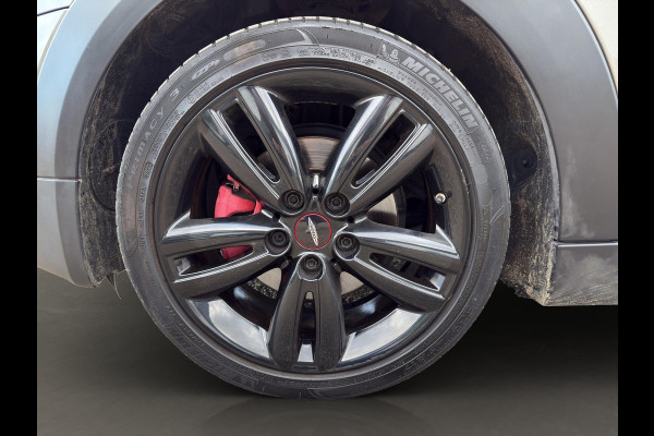 MINI Cabrio 1.5 Cooper Chili Serious Business JCW Chili pakket | Navigatie | Stoelverwarming | Airco (automatisch) | Parksensors | MINI Cabrio 1.5 Cooper Chili Serious Business JCW Chili pakket | Navigatie | Stoelverwarming | Airco (automatisch) | Parksensors |