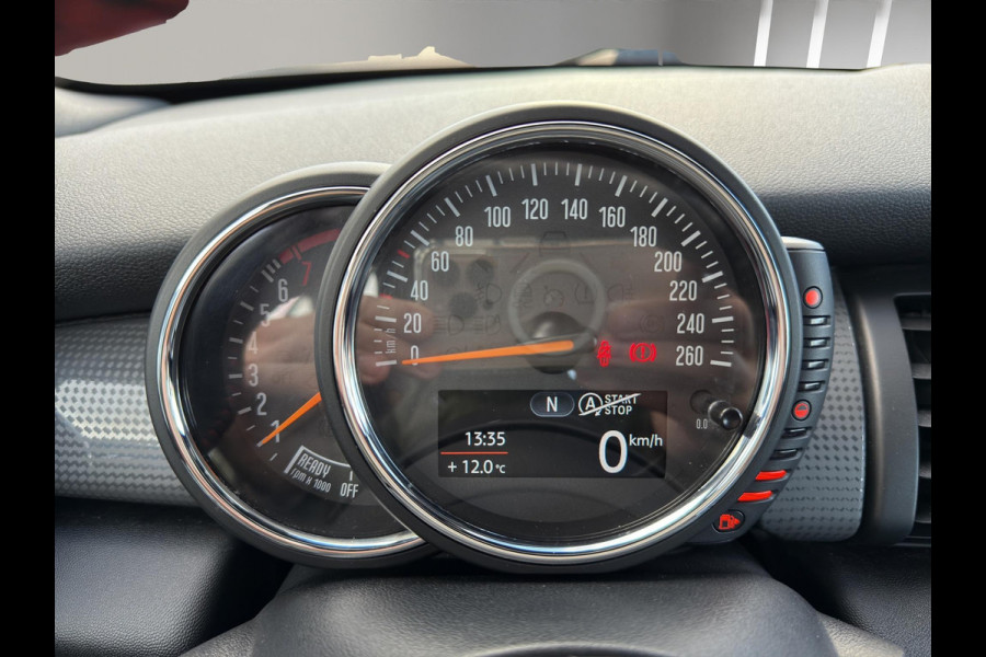 MINI Cabrio 1.5 Cooper Chili Serious Business JCW Chili pakket | Navigatie | Stoelverwarming | Airco (automatisch) | Parksensors | MINI Cabrio 1.5 Cooper Chili Serious Business JCW Chili pakket | Navigatie | Stoelverwarming | Airco (automatisch) | Parksensors |