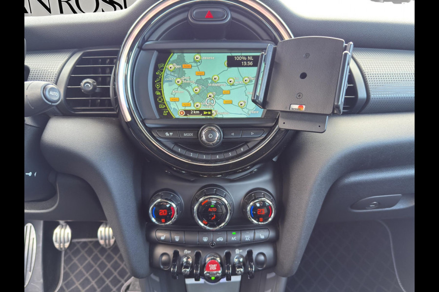 MINI Cabrio 1.5 Cooper Chili Serious Business JCW Chili pakket | Navigatie | Stoelverwarming | Airco (automatisch) | Parksensors | MINI Cabrio 1.5 Cooper Chili Serious Business JCW Chili pakket | Navigatie | Stoelverwarming | Airco (automatisch) | Parksensors |