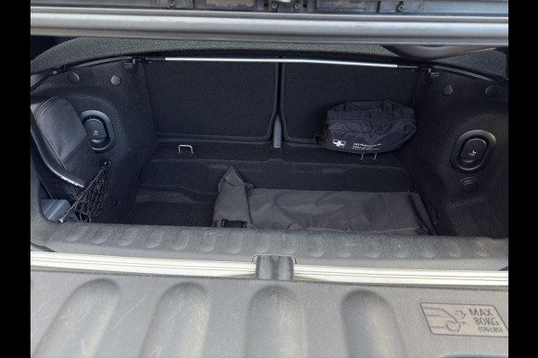 MINI Cabrio 1.5 Cooper Chili Serious Business JCW Chili pakket | Navigatie | Stoelverwarming | Airco (automatisch) | Parksensors | MINI Cabrio 1.5 Cooper Chili Serious Business JCW Chili pakket | Navigatie | Stoelverwarming | Airco (automatisch) | Parksensors |