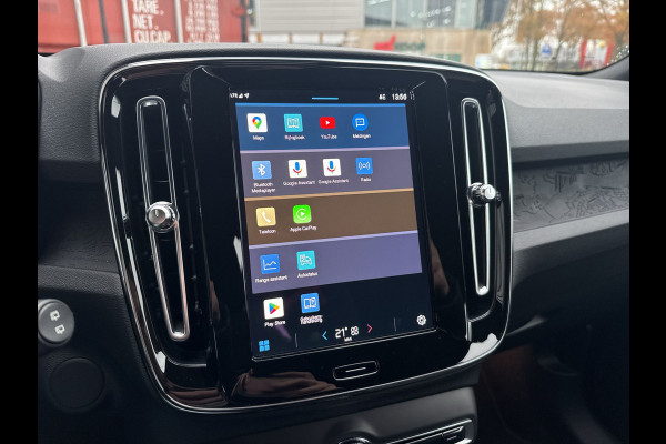 Volvo XC40 Recharge Core 70 kWh / Apple Carplay/Android Auto / 19" Velgen / Achteruitrijcamera / Volvo XC40 Recharge Core 70 kWh / Apple Carplay/Android Auto / 19" Velgen / Achteruitrijcamera /