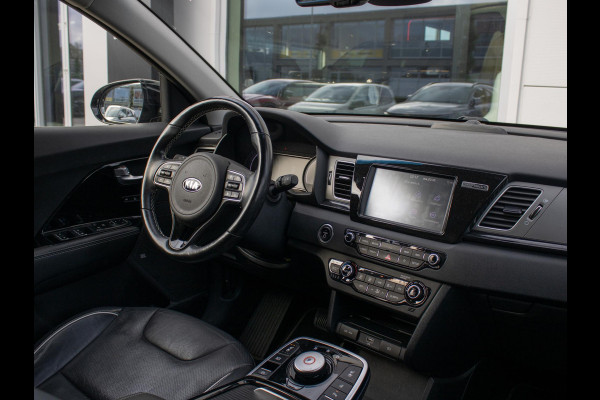 Kia e-Niro ExecutiveLine 64 kWh Stoelverwarming-/ventilatie | PDC voor & achter | Achteruitrijcamera | JBL | Stoelverwarming achter Kia e-Niro ExecutiveLine 64 kWh Stoelverwarming-/ventilatie | PDC voor & achter | Achteruitrijcamera | JBL | Stoelverwarming achter