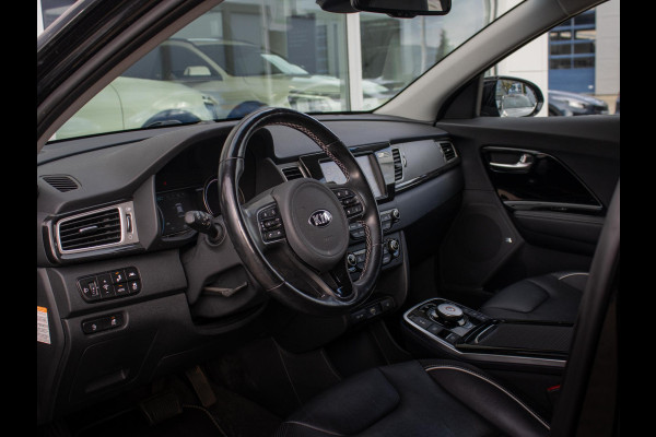 Kia e-Niro ExecutiveLine 64 kWh Stoelverwarming-/ventilatie | PDC voor & achter | Achteruitrijcamera | JBL | Stoelverwarming achter Kia e-Niro ExecutiveLine 64 kWh Stoelverwarming-/ventilatie | PDC voor & achter | Achteruitrijcamera | JBL | Stoelverwarming achter