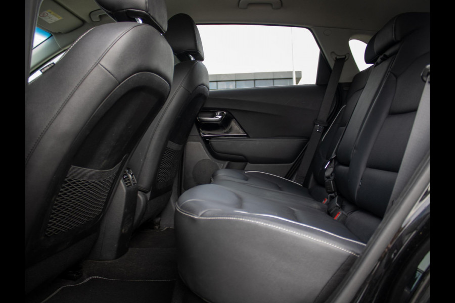Kia e-Niro ExecutiveLine 64 kWh Stoelverwarming-/ventilatie | PDC voor & achter | Achteruitrijcamera | JBL | Stoelverwarming achter Kia e-Niro ExecutiveLine 64 kWh Stoelverwarming-/ventilatie | PDC voor & achter | Achteruitrijcamera | JBL | Stoelverwarming achter