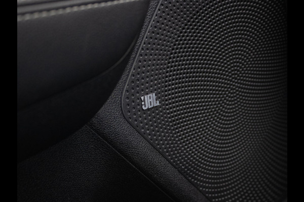 Kia e-Niro ExecutiveLine 64 kWh Stoelverwarming-/ventilatie | PDC voor & achter | Achteruitrijcamera | JBL | Stoelverwarming achter Kia e-Niro ExecutiveLine 64 kWh Stoelverwarming-/ventilatie | PDC voor & achter | Achteruitrijcamera | JBL | Stoelverwarming achter