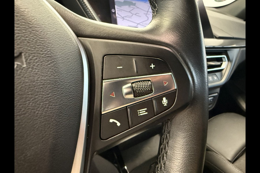 BMW 1-serie 118i Executive Edition Cruise/Climate PDC NAP 24 maanden garantie mogelijk (*vraag naar de voorwaarden) BMW 1-serie 118i Executive Edition Cruise/Climate PDC NAP 24 maanden garantie mogelijk (*vraag naar de voorwaarden)