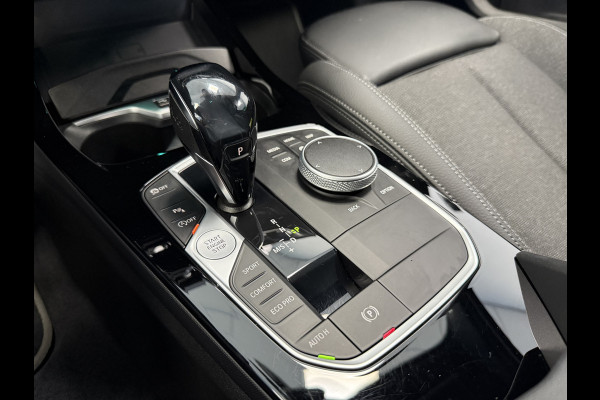 BMW 1-serie 118i Executive Edition Cruise/Climate PDC NAP 24 maanden garantie mogelijk (*vraag naar de voorwaarden) BMW 1-serie 118i Executive Edition Cruise/Climate PDC NAP 24 maanden garantie mogelijk (*vraag naar de voorwaarden)