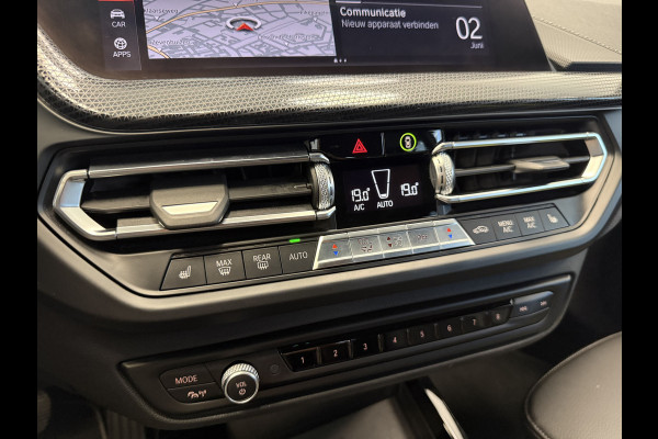 BMW 1-serie 118i Executive Edition Cruise/Climate PDC NAP 24 maanden garantie mogelijk (*vraag naar de voorwaarden) BMW 1-serie 118i Executive Edition Cruise/Climate PDC NAP 24 maanden garantie mogelijk (*vraag naar de voorwaarden)