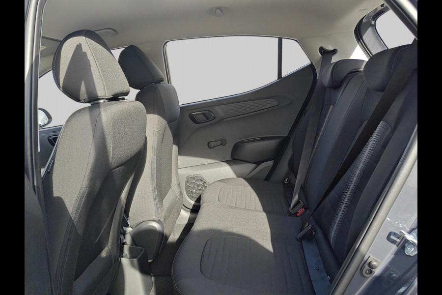 Hyundai i10 1.0 Comfort | NU VOOR €19.190 INCLUSIEF €2500 KORTING Hyundai i10 1.0 Comfort | NU VOOR €19.190 INCLUSIEF €2500 KORTING