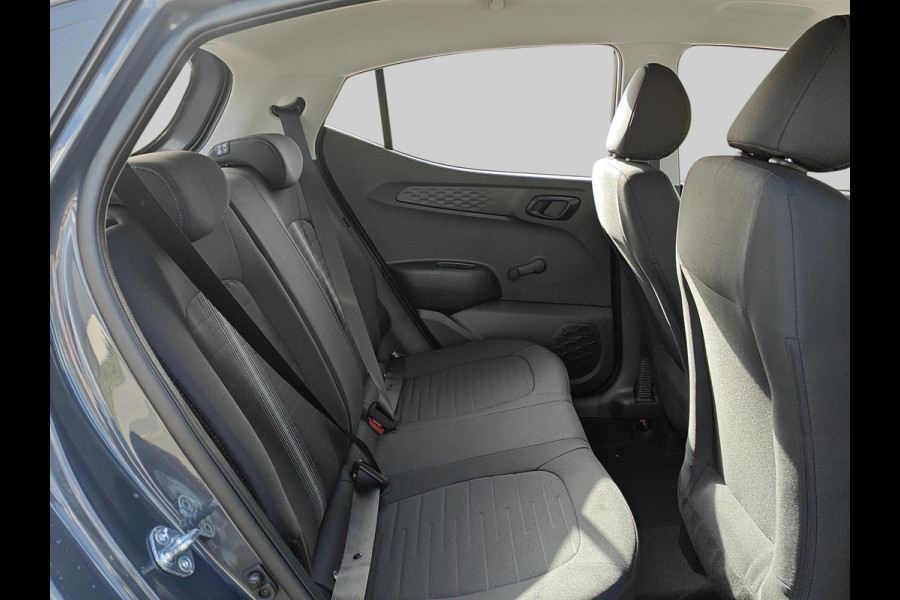 Hyundai i10 1.0 Comfort | NU VOOR €19.190 INCLUSIEF €2500 KORTING Hyundai i10 1.0 Comfort | NU VOOR €19.190 INCLUSIEF €2500 KORTING