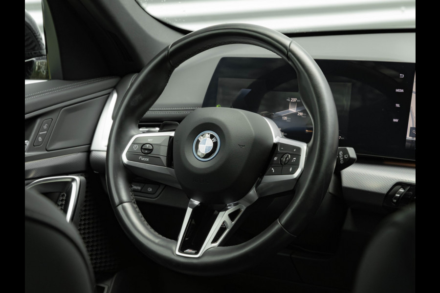 BMW iX1 eDrive20 M-Sport - Camera - Shadow Line - Adaptief Onderstel - Stoelverwarming BMW iX1 eDrive20 M-Sport - Camera - Shadow Line - Adaptief Onderstel - Stoelverwarming