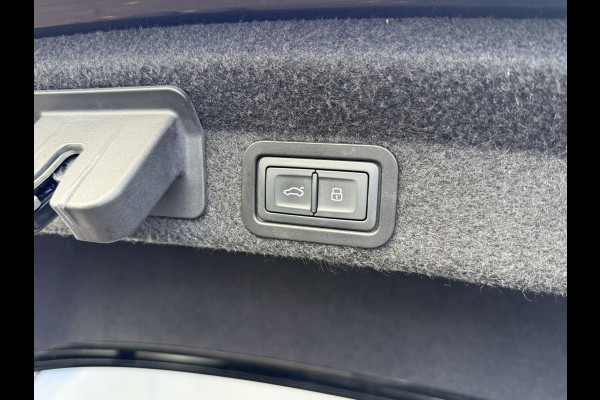 Audi A6 Limousine 50 TFSI e quattro Business edition | Leder | Stoelverwarming | Apple Carplay Audi A6 Limousine 50 TFSI e quattro Business edition | Leder | Stoelverwarming | Apple Carplay