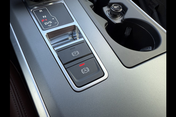 Audi A6 Limousine 50 TFSI e quattro Business edition | Leder | Stoelverwarming | Apple Carplay Audi A6 Limousine 50 TFSI e quattro Business edition | Leder | Stoelverwarming | Apple Carplay