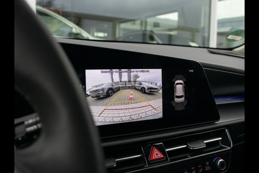 Kia Niro 1.6 GDi Hybrid DynamicLine | Achteruitrijcamera | Navi | PDC voor & achter | Kia Niro 1.6 GDi Hybrid DynamicLine | Achteruitrijcamera | Navi | PDC voor & achter |