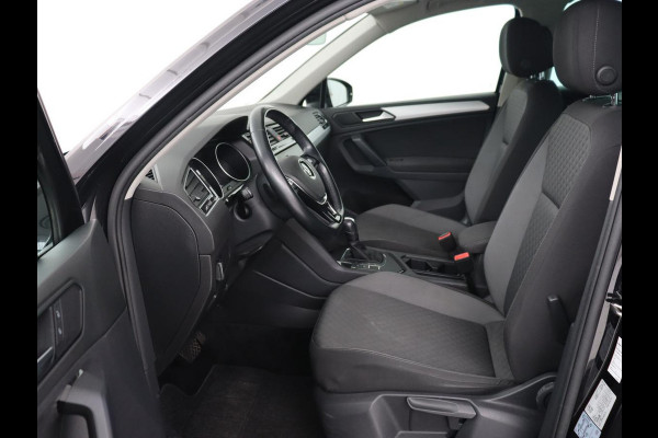Volkswagen Tiguan 1.5 TSI Comfortline | Carplay | Adaptive cruise | Navigatie | DAB | Parkeerhulp | Climate control | Bluetooth | Getint glas Volkswagen Tiguan 1.5 TSI Comfortline | Carplay | Adaptive cruise | Navigatie | DAB | Parkeerhulp | Climate control | Bluetooth | Getint glas