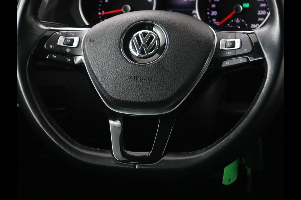 Volkswagen Tiguan 1.5 TSI Comfortline | Carplay | Adaptive cruise | Navigatie | DAB | Parkeerhulp | Climate control | Bluetooth | Getint glas Volkswagen Tiguan 1.5 TSI Comfortline | Carplay | Adaptive cruise | Navigatie | DAB | Parkeerhulp | Climate control | Bluetooth | Getint glas