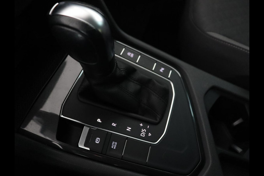 Volkswagen Tiguan 1.5 TSI Comfortline | Carplay | Adaptive cruise | Navigatie | DAB | Parkeerhulp | Climate control | Bluetooth | Getint glas Volkswagen Tiguan 1.5 TSI Comfortline | Carplay | Adaptive cruise | Navigatie | DAB | Parkeerhulp | Climate control | Bluetooth | Getint glas