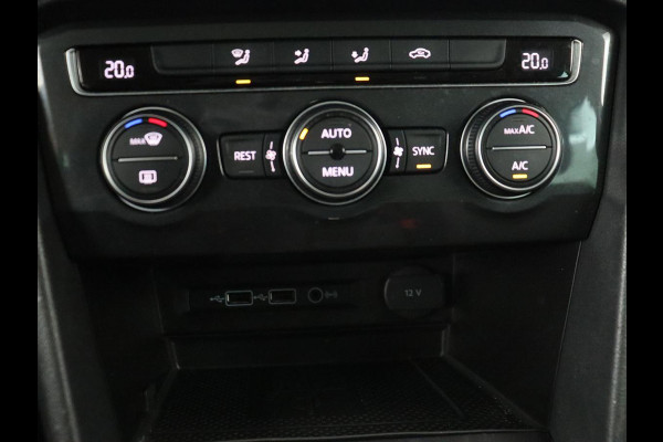 Volkswagen Tiguan 1.5 TSI Comfortline | Carplay | Adaptive cruise | Navigatie | DAB | Parkeerhulp | Climate control | Bluetooth | Getint glas Volkswagen Tiguan 1.5 TSI Comfortline | Carplay | Adaptive cruise | Navigatie | DAB | Parkeerhulp | Climate control | Bluetooth | Getint glas