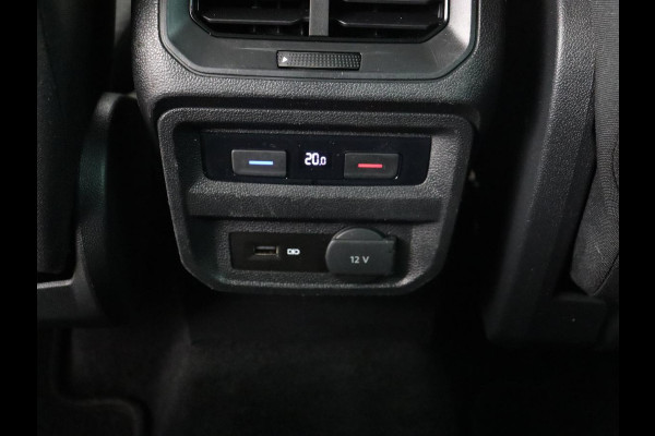 Volkswagen Tiguan 1.5 TSI Comfortline | Carplay | Adaptive cruise | Navigatie | DAB | Parkeerhulp | Climate control | Bluetooth | Getint glas Volkswagen Tiguan 1.5 TSI Comfortline | Carplay | Adaptive cruise | Navigatie | DAB | Parkeerhulp | Climate control | Bluetooth | Getint glas