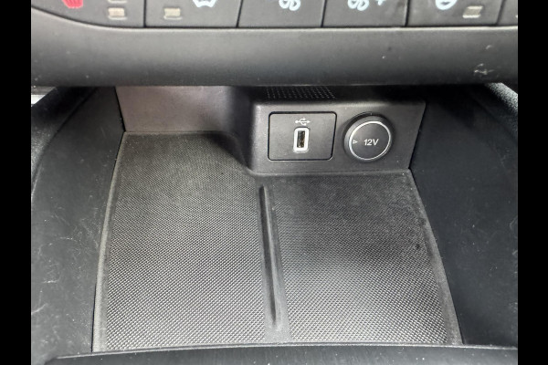 Ford FOCUS Wagon 1.5 EcoBoost ST Line Business 150pk Automaat Adaptieve Cruise | Winterpack | 18 inch | Rode Remklauwen | Full LED Ford FOCUS Wagon 1.5 EcoBoost ST Line Business 150pk Automaat Adaptieve Cruise | Winterpack | 18 inch | Rode Remklauwen | Full LED