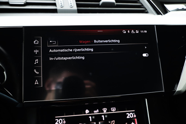 Audi e-tron Sportback 55 S quattro 95 kWh | 408PK | Luchtvering | Head-up | Keyles-go | Sfeerverlichting | B&O | Matrix-led | S-Stoelen | Leder | 2020 Audi e-tron Sportback 55 S quattro 95 kWh | 408PK | Luchtvering | Head-up | Keyles-go | Sfeerverlichting | B&O | Matrix-led | S-Stoelen | Leder | 2020