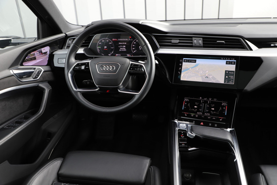 Audi e-tron Sportback 55 S quattro 95 kWh | 408PK | Luchtvering | Head-up | Keyles-go | Sfeerverlichting | B&O | Matrix-led | S-Stoelen | Leder | 2020 Audi e-tron Sportback 55 S quattro 95 kWh | 408PK | Luchtvering | Head-up | Keyles-go | Sfeerverlichting | B&O | Matrix-led | S-Stoelen | Leder | 2020