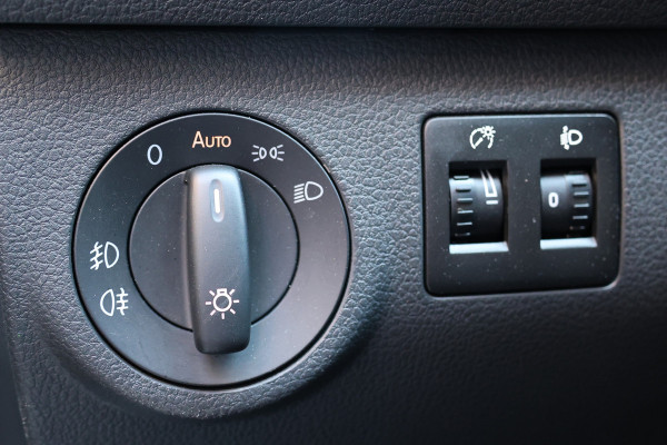 Volkswagen Caddy 2.0 TDI 185 PK DSG | CarPlay | Stoelverwarming | Camera | Navigatie | Climate control | Alarm klasse 4 | PDC  | Nieuwe APK | NAP Logisch