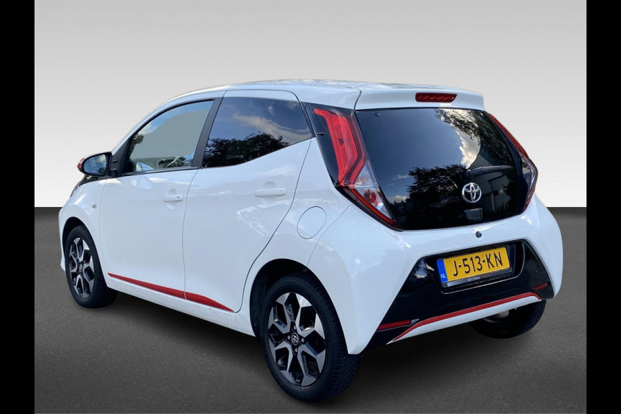 Toyota Aygo 1.0 VVT-i x-joy Toyota Aygo 1.0 VVT-i x-joy