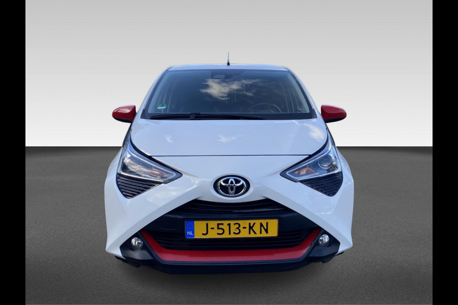 Toyota Aygo 1.0 VVT-i x-joy Toyota Aygo 1.0 VVT-i x-joy