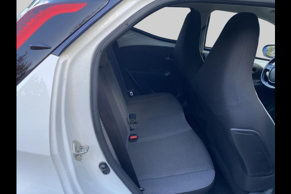 Toyota Aygo 1.0 VVT-i x-joy Toyota Aygo 1.0 VVT-i x-joy