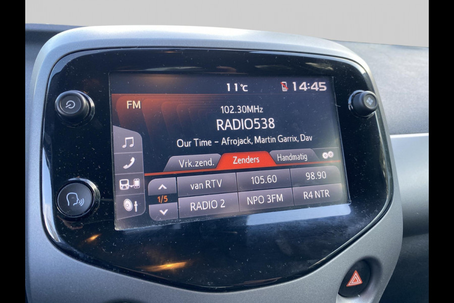 Toyota Aygo 1.0 VVT-i x-joy Toyota Aygo 1.0 VVT-i x-joy