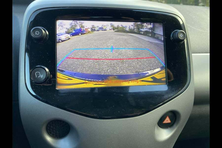 Toyota Aygo 1.0 VVT-i x-joy Toyota Aygo 1.0 VVT-i x-joy