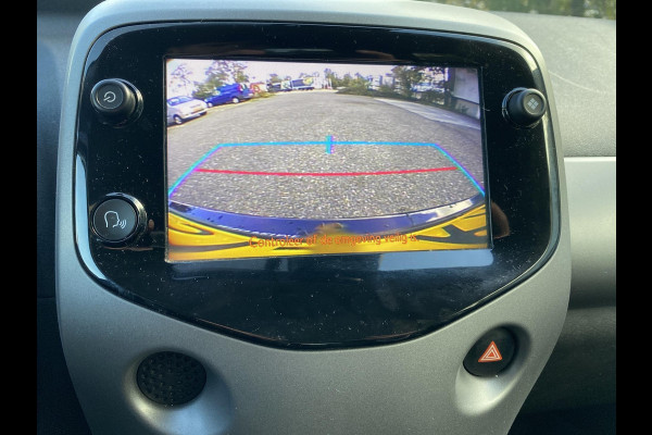 Toyota Aygo 1.0 VVT-i x-joy Toyota Aygo 1.0 VVT-i x-joy