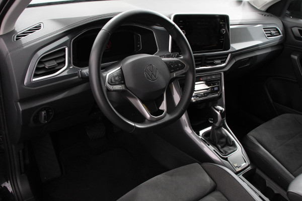 Volkswagen T-Roc 1.5 TSI 150pk DSG Style | Navigatie | Climate Control | Parkeer sensoren | Adaptive Cruise Control | Led | Dab Volkswagen T-Roc 1.5 TSI 150pk DSG Style | Navigatie | Climate Control | Parkeer sensoren | Adaptive Cruise Control | Led | Dab